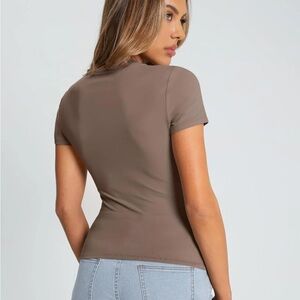 Trendy Queen Basic Short Sleeve Slim Fit Women's TShirt Size Medium